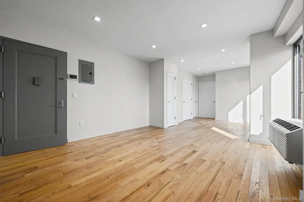 444 Graham Avenue Brooklyn NY 11211