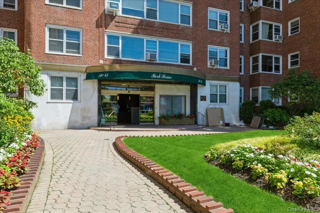 110-45 Queens Forest Hills NY 11375