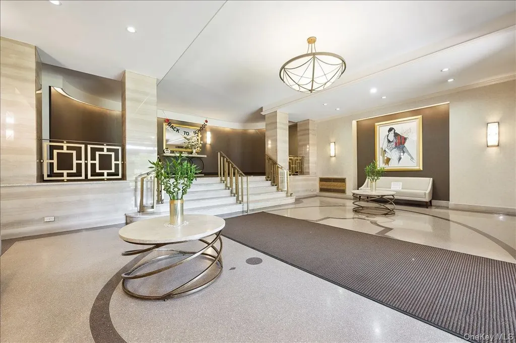 110-45 Queens Forest Hills NY 11375