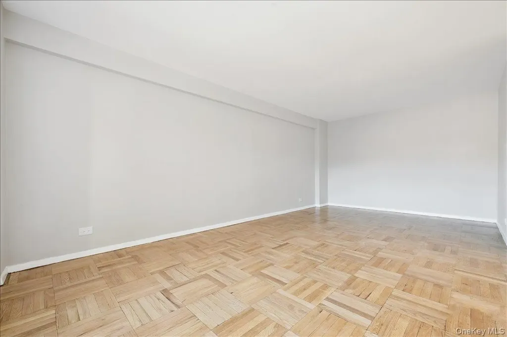 110-45 Queens Forest Hills NY 11375