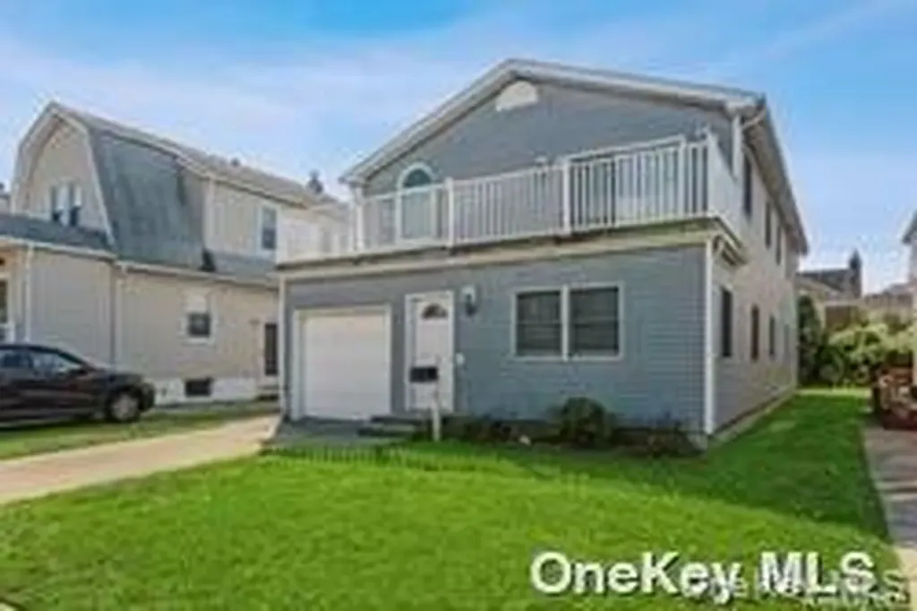 442 E Beech Street Long Beach NY 11561