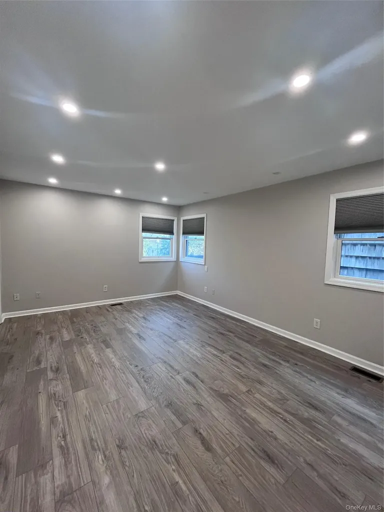 442 E Beech Street Long Beach NY 11561