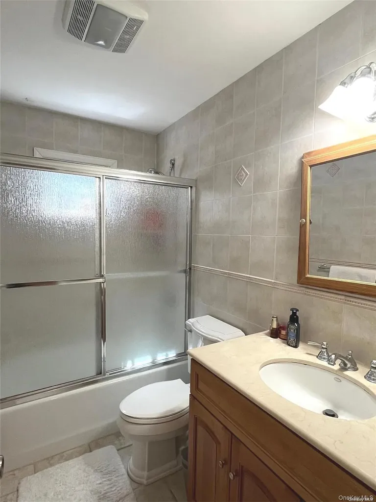 442 E Beech Street Long Beach NY 11561