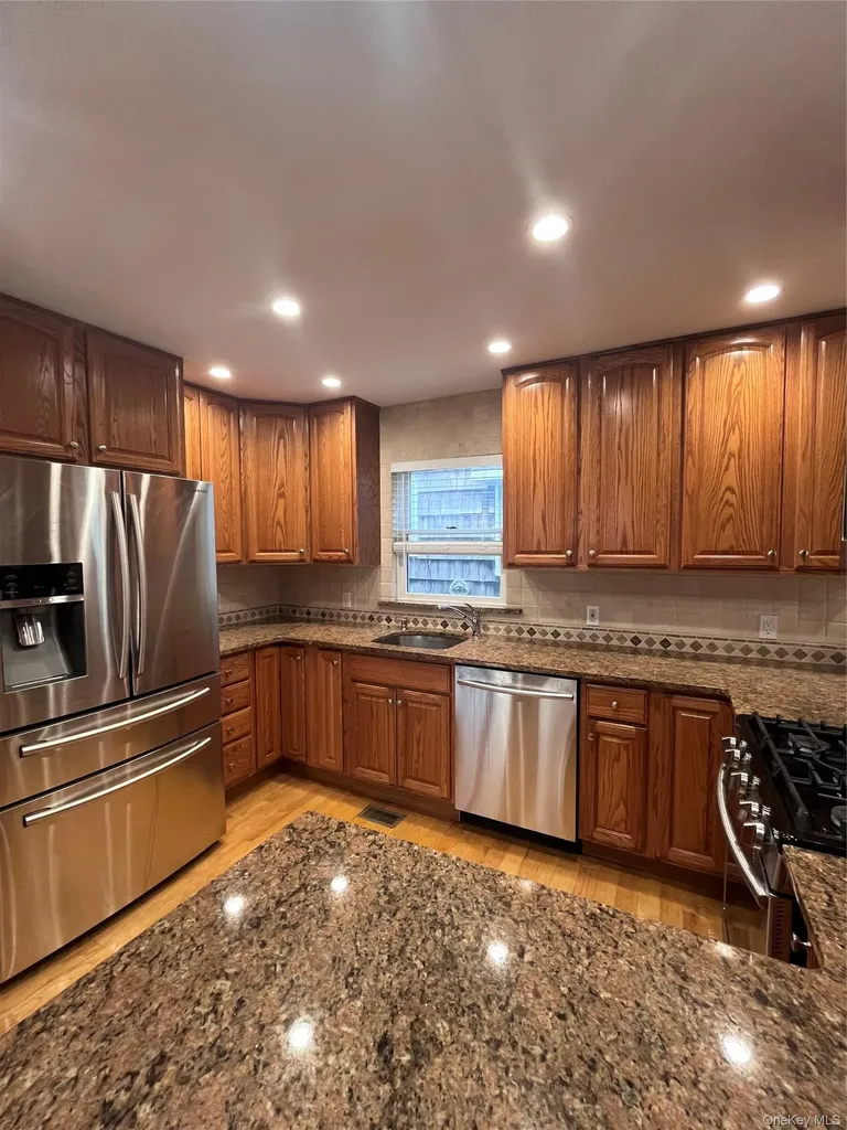442 E Beech Street Long Beach NY 11561