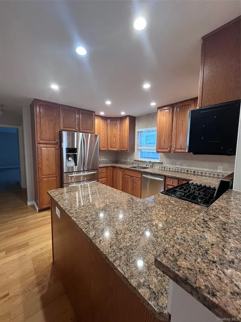 442 E Beech Street Long Beach NY 11561