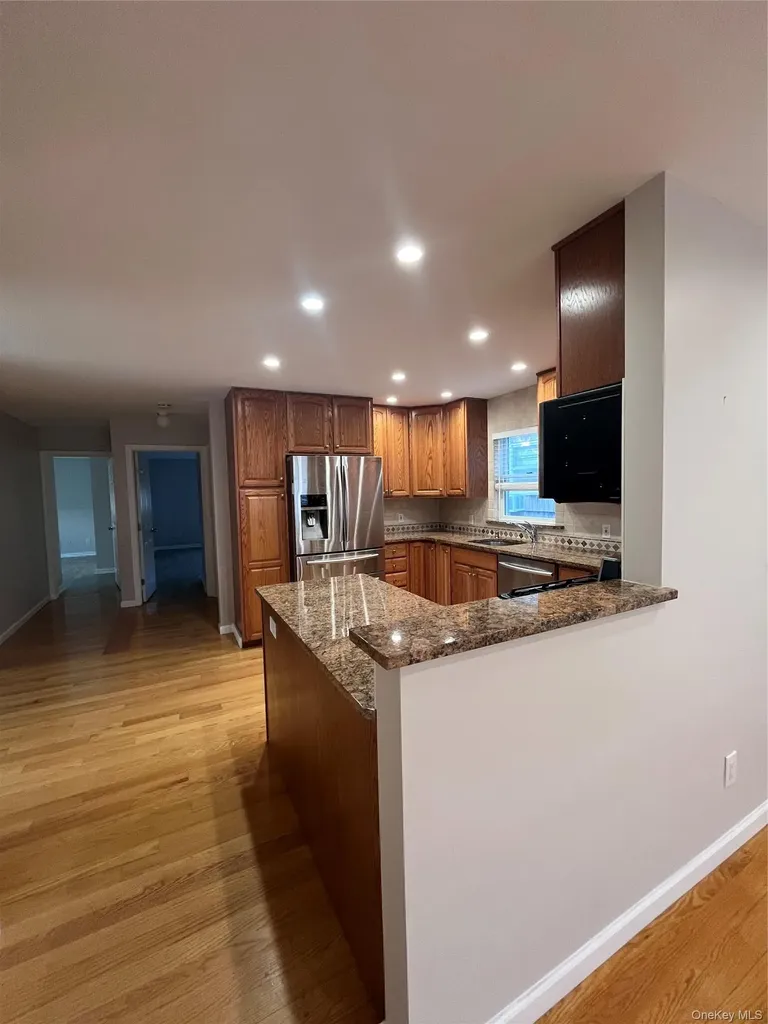 442 E Beech Street Long Beach NY 11561