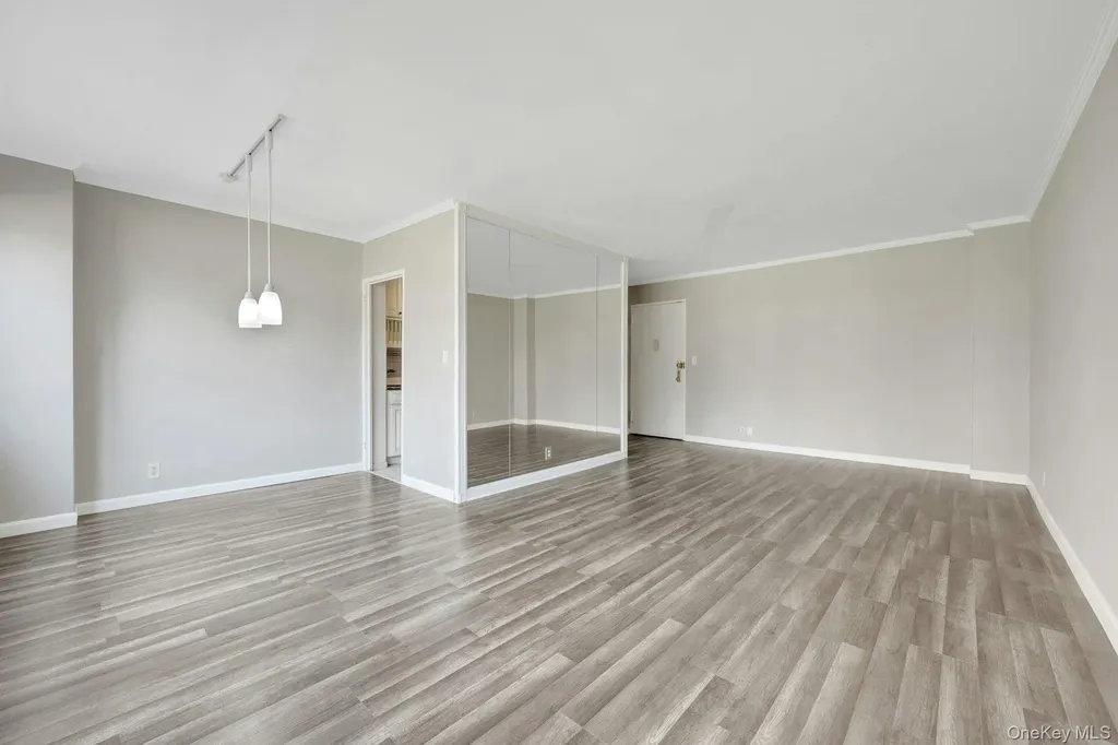 240 Garth Road Scarsdale NY 10583
