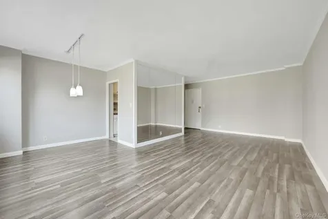 240 Garth Road Scarsdale NY 10583