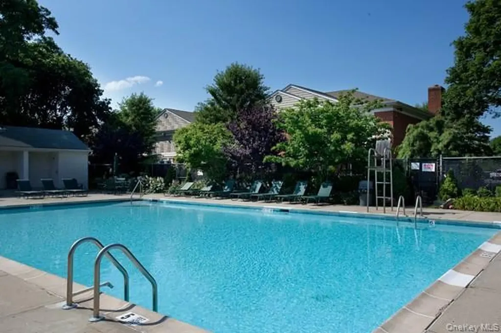 25 Westgate Drive Bohemia NY 11716