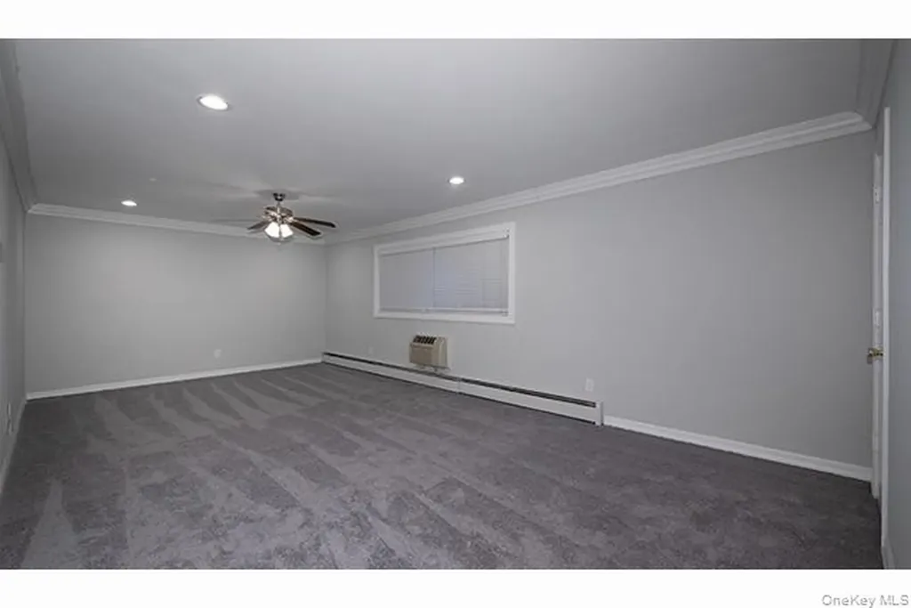25 Westgate Drive Bohemia NY 11716