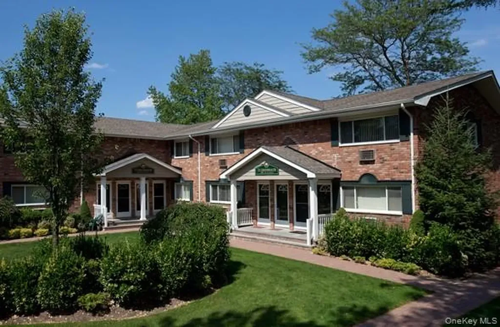 30 Westgate Drive Bohemia NY 11716