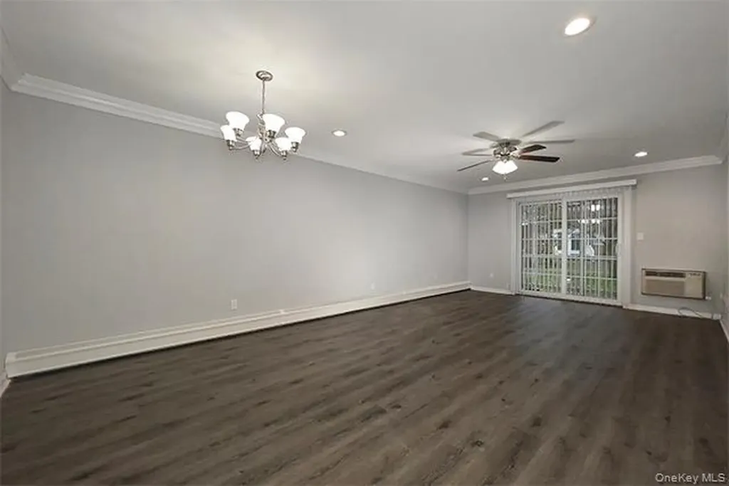 30 Westgate Drive Bohemia NY 11716