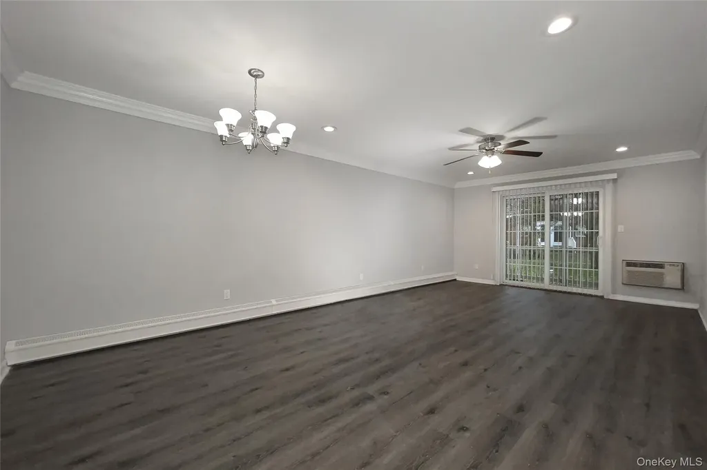 30 Westgate Drive Bohemia NY 11716