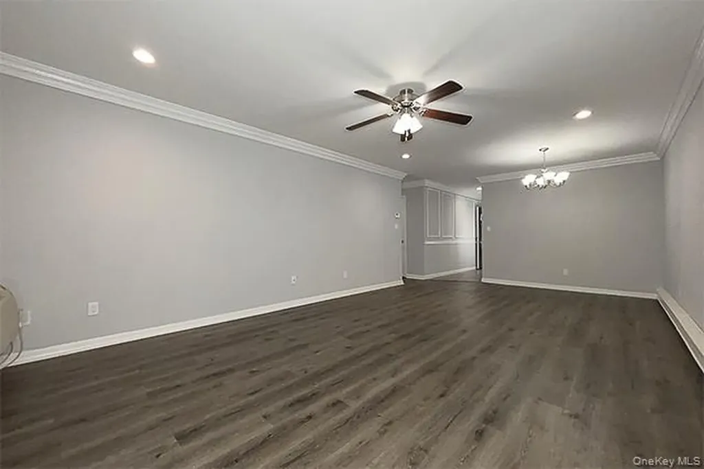 30 Westgate Drive Bohemia NY 11716