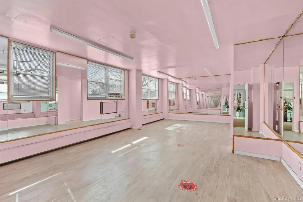 15611 Aguilar Avenue Flushing NY 11367