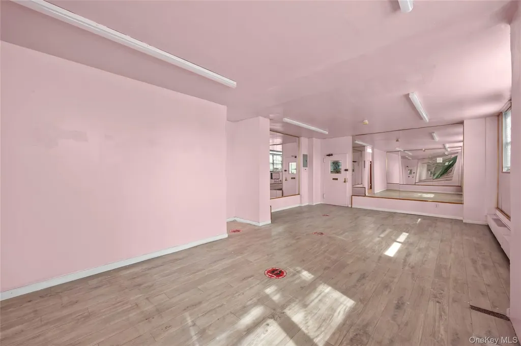 15611 Aguilar Avenue Flushing NY 11367
