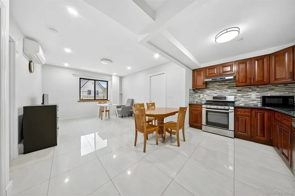 14538 34th Avenue Flushing NY 11354