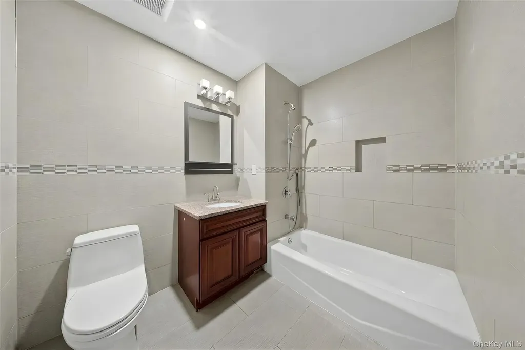 14538 34th Avenue Flushing NY 11354