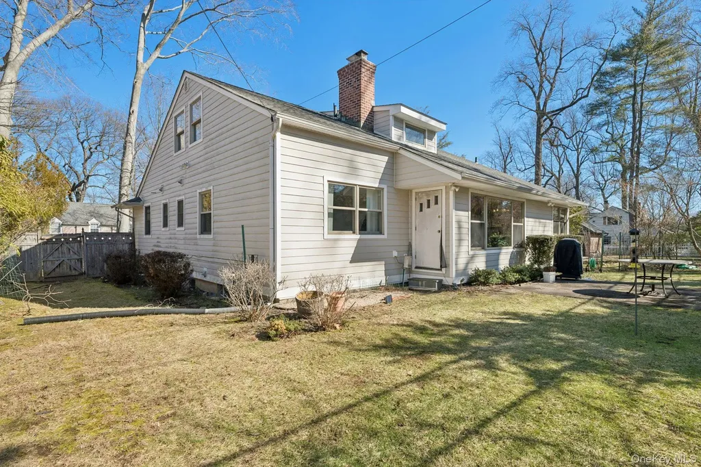 6 Saint George Road Great Neck NY 11021