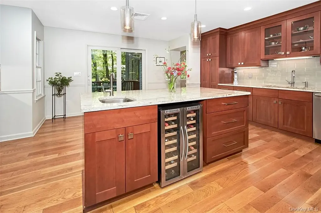 21 Douglas Circle Rye NY 10580