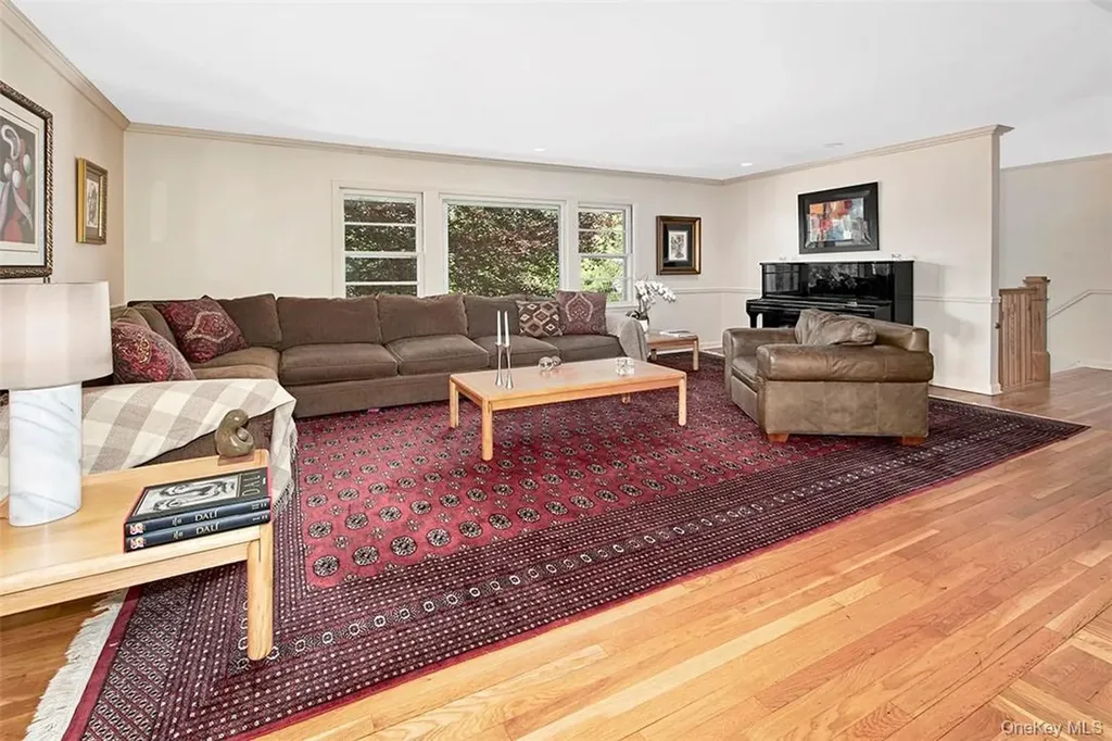 21 Douglas Circle Rye NY 10580
