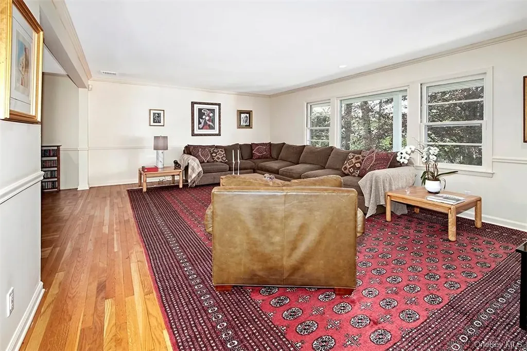 21 Douglas Circle Rye NY 10580