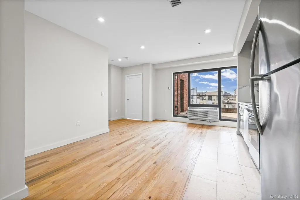 444 Graham Avenue Brooklyn NY 11211