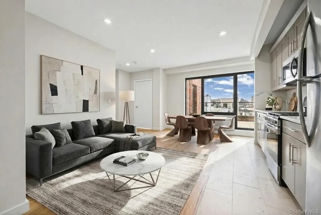 444 Graham Avenue Brooklyn NY 11211