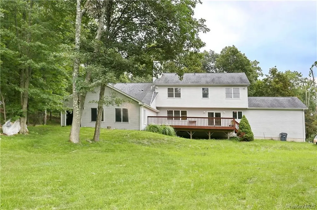 80 Old Quaker Hill Road Monroe NY 10950