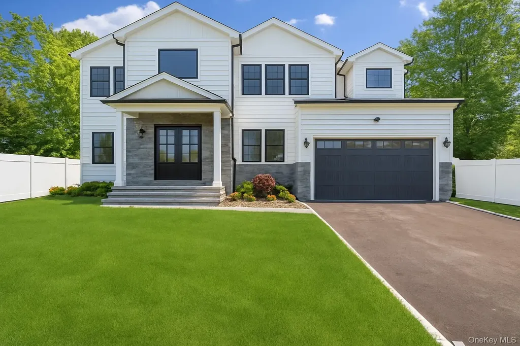 27 Belmont Circle Syosset NY 11791