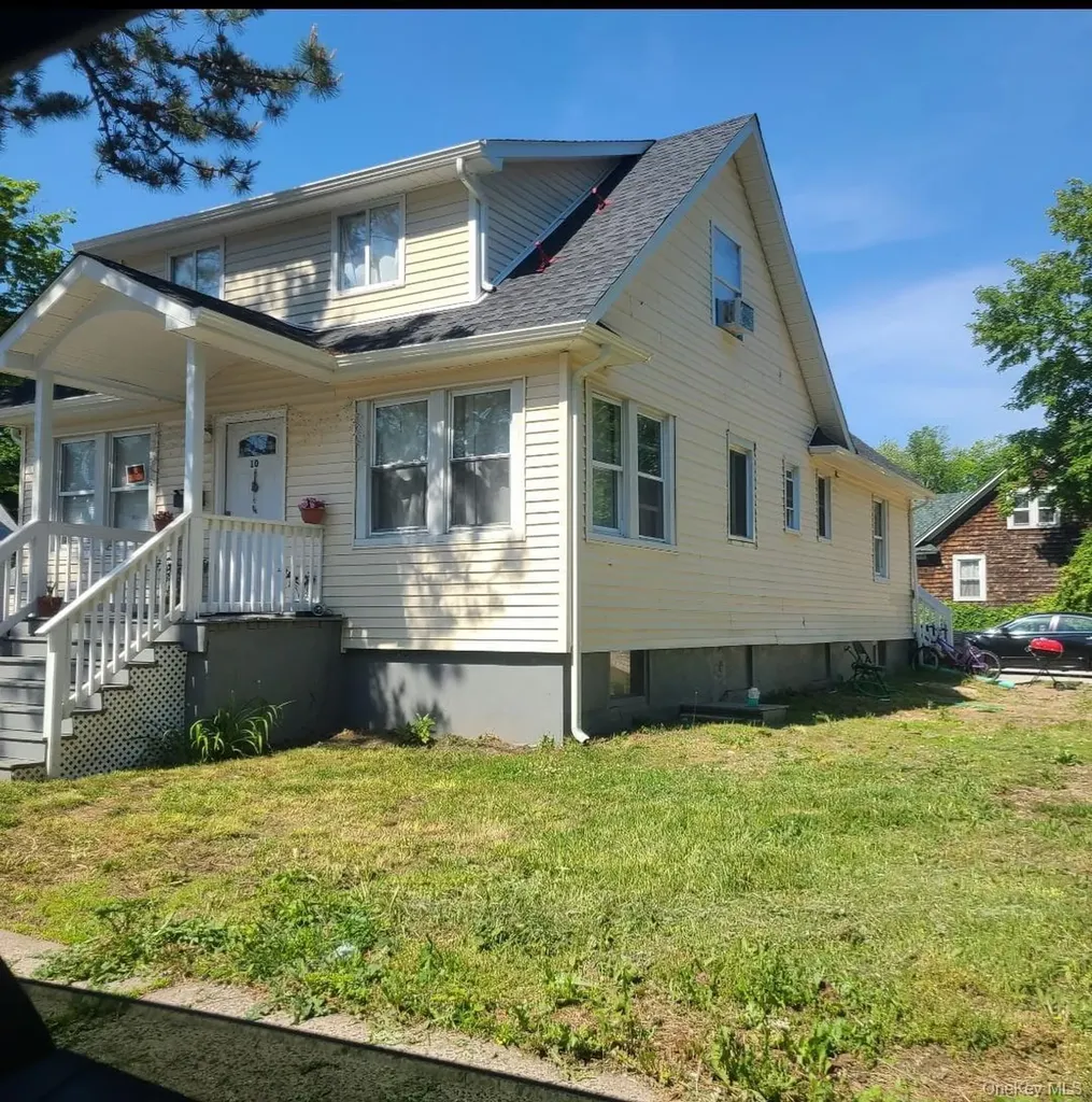 10 Ross Avenue Bay Shore NY 11706