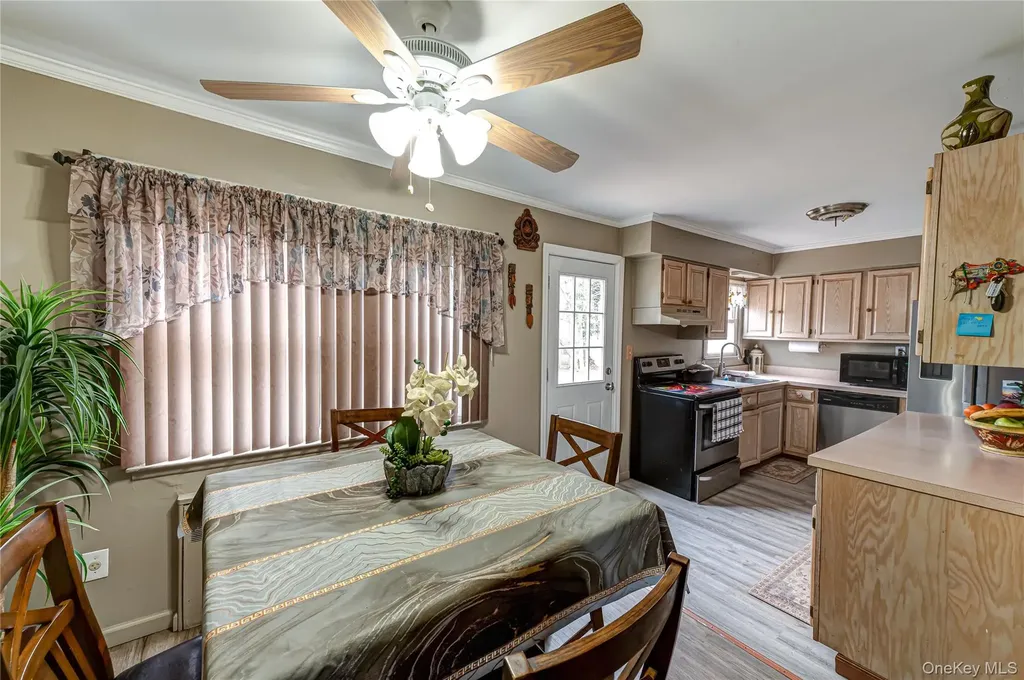 10 Sinclair Drive Greenlawn NY 11740