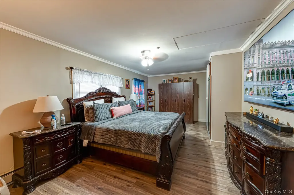 10 Sinclair Drive Greenlawn NY 11740