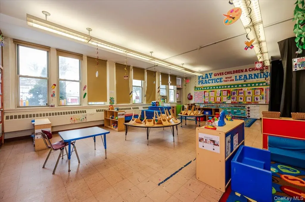 1346 Broadway Hewlett NY 11557
