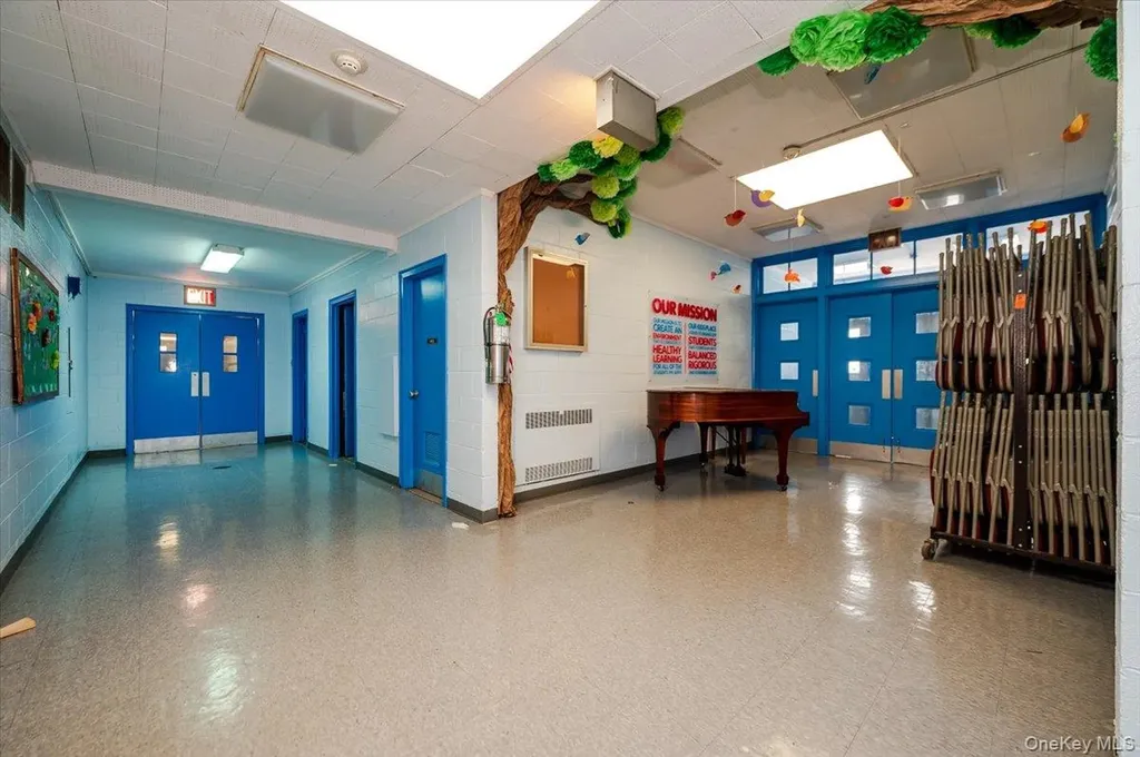 1346 Broadway Hewlett NY 11557