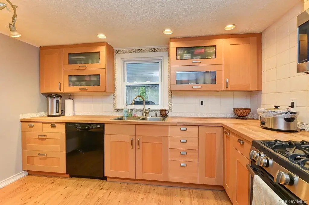 14 Seabird Avenue Spring Valley NY 10977
