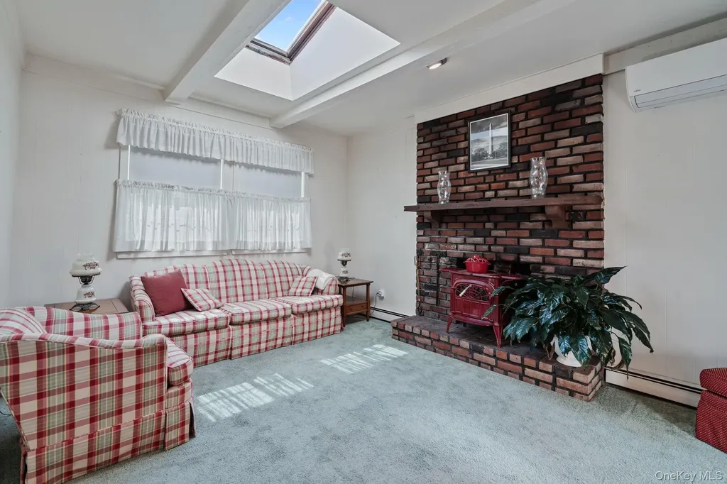 29 Summit Avenue Lynbrook NY 11563