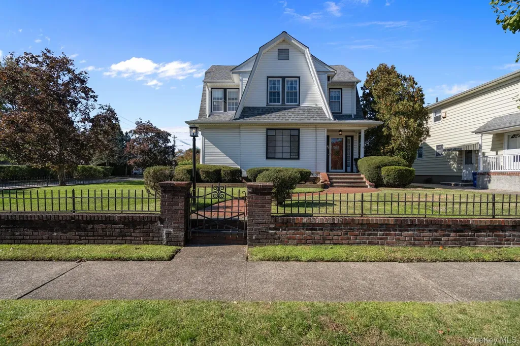 29 Summit Avenue Lynbrook NY 11563