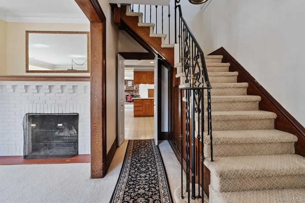 29 Summit Avenue Lynbrook NY 11563