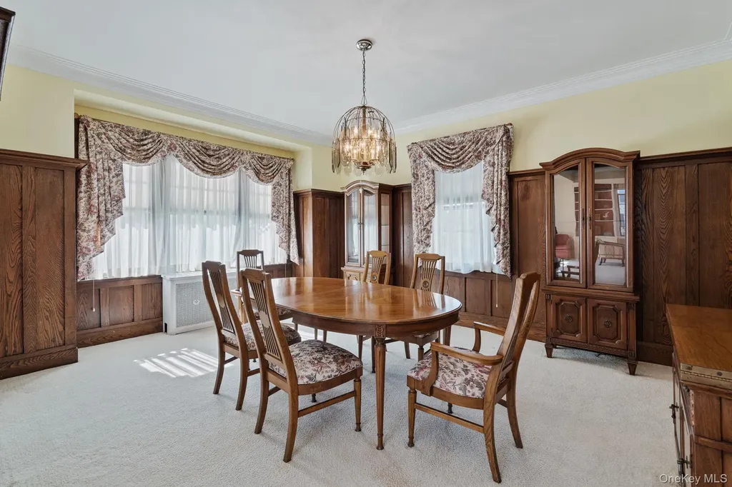 29 Summit Avenue Lynbrook NY 11563