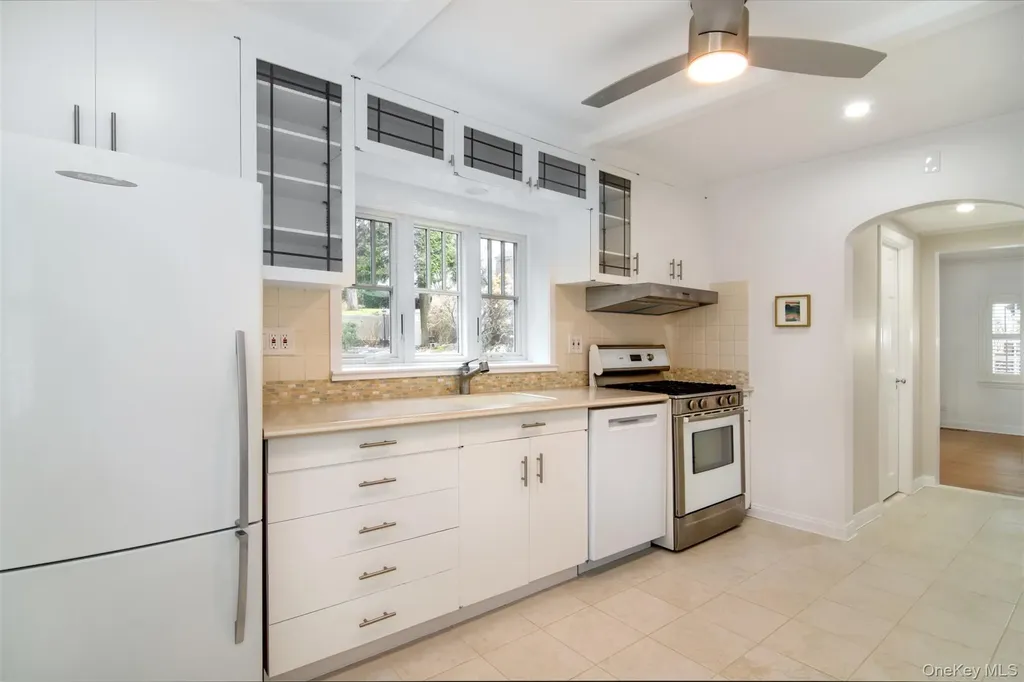 66 Aka 68 Wildway Bronxville NY 10708