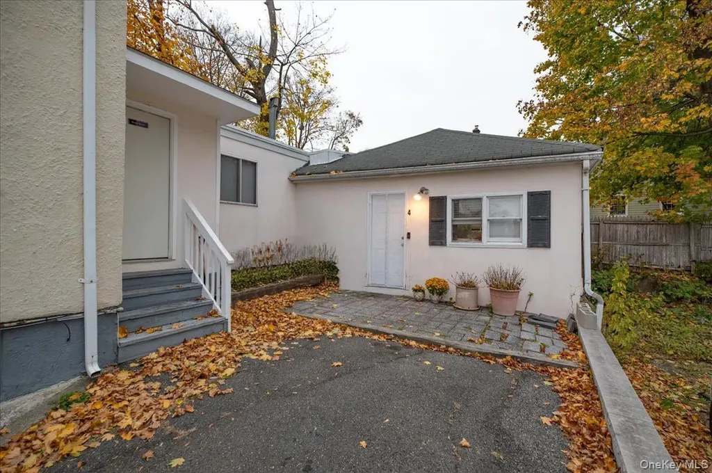 28 E Catherine Street Nyack NY 10960