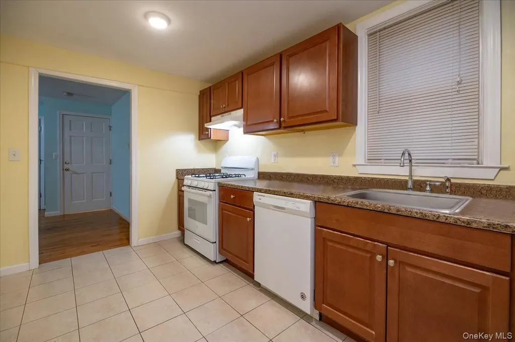 28 E Catherine Street Nyack NY 10960