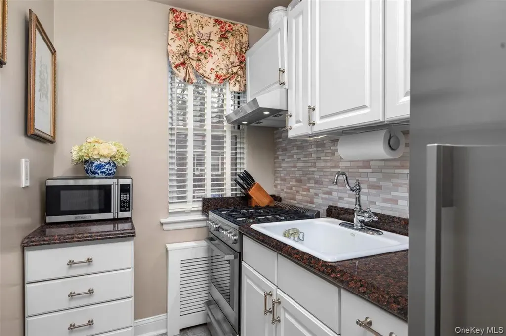1 Bryant Crescent White Plains NY 10605