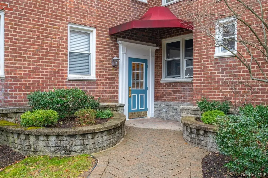 1 Bryant Crescent White Plains NY 10605