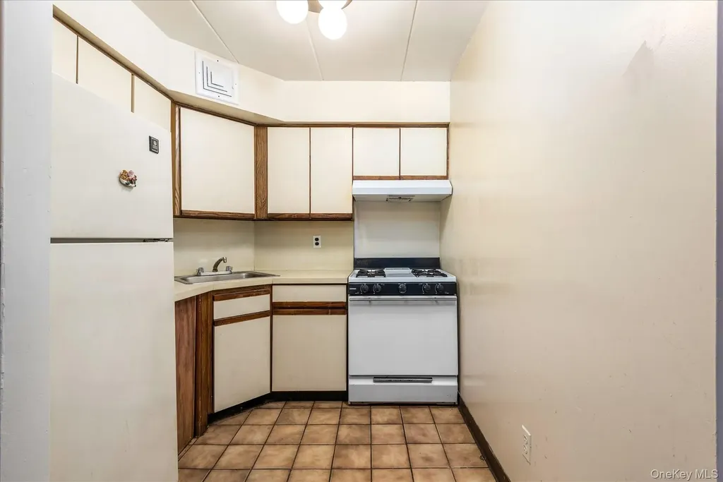 139-35 35th Avenue Flushing NY 11354