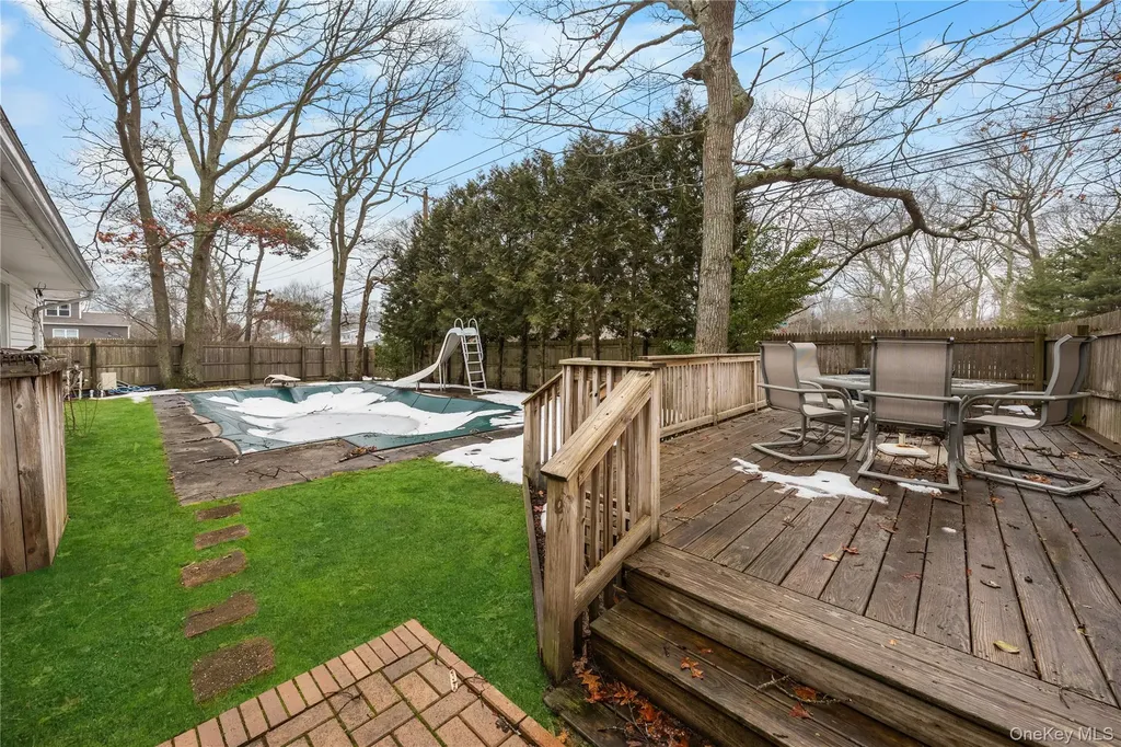 25 Woodcut Drive Mastic Beach NY 11951
