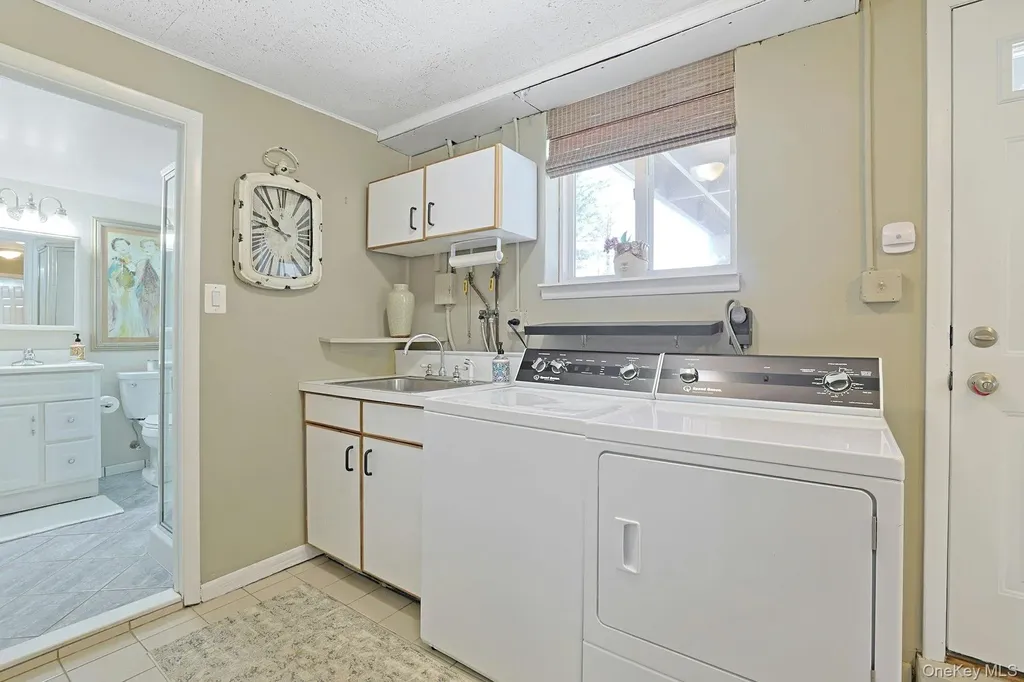 12 Greenwood Lane Valhalla NY 10595