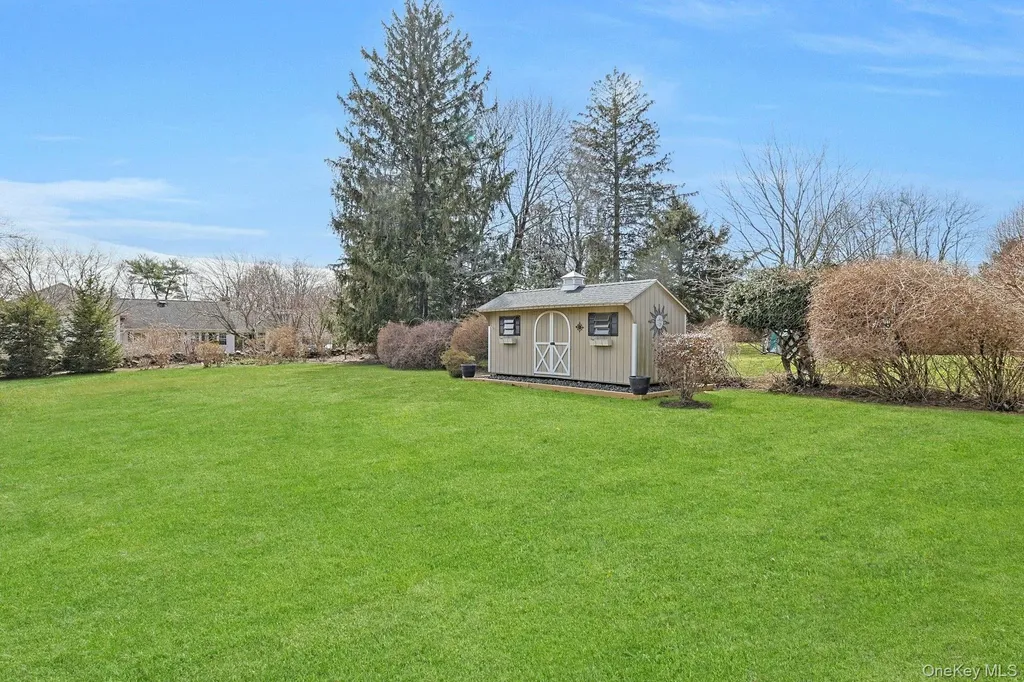 12 Greenwood Lane Valhalla NY 10595