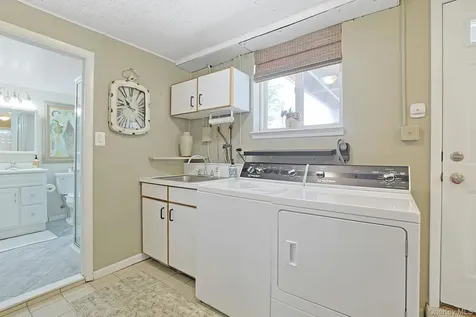 12 Greenwood Lane Valhalla NY 10595
